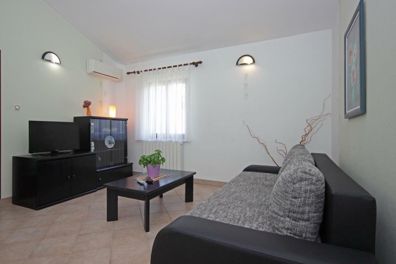 Mirna Apartment *