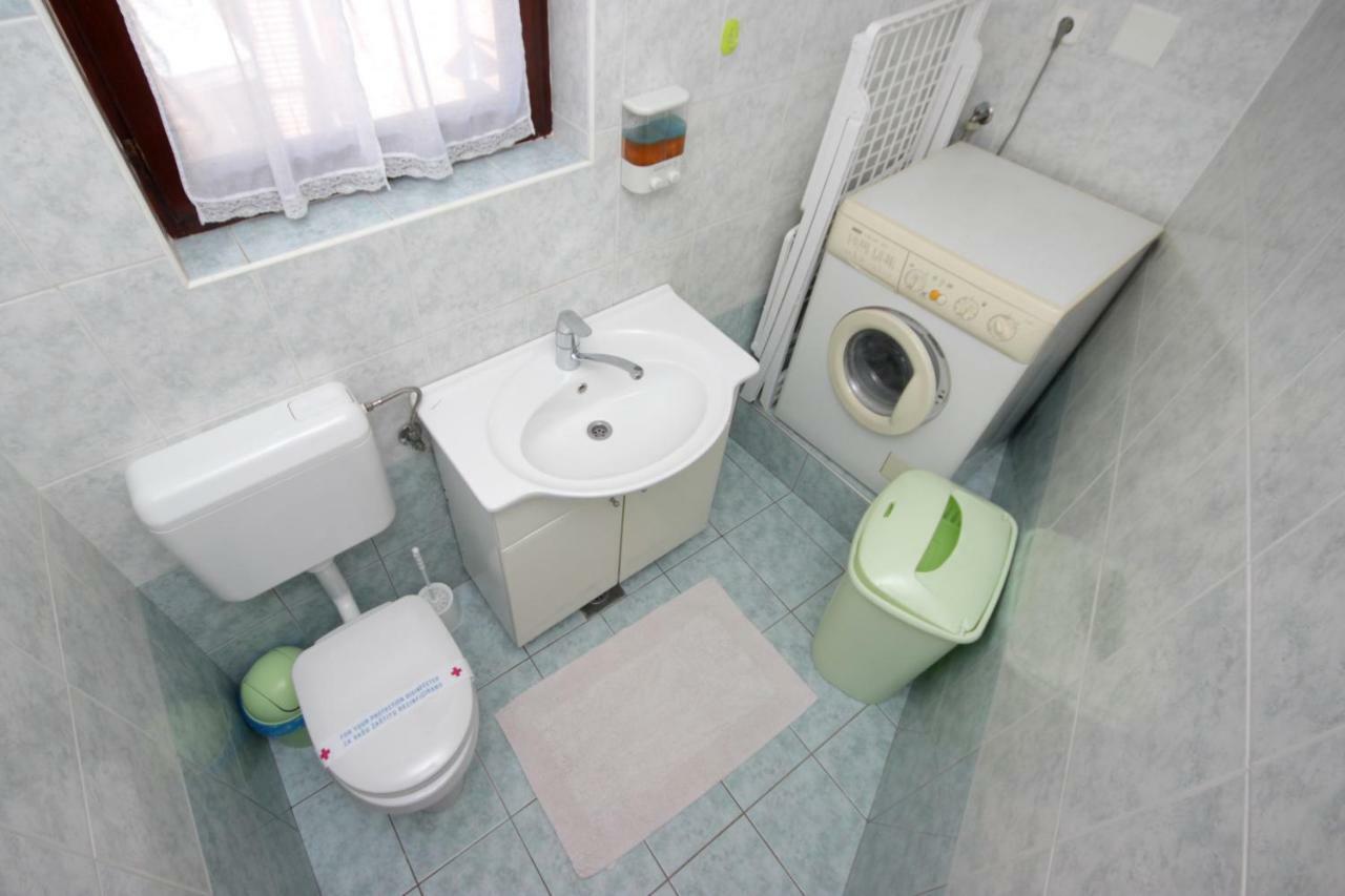 Apartment Mirna Pula