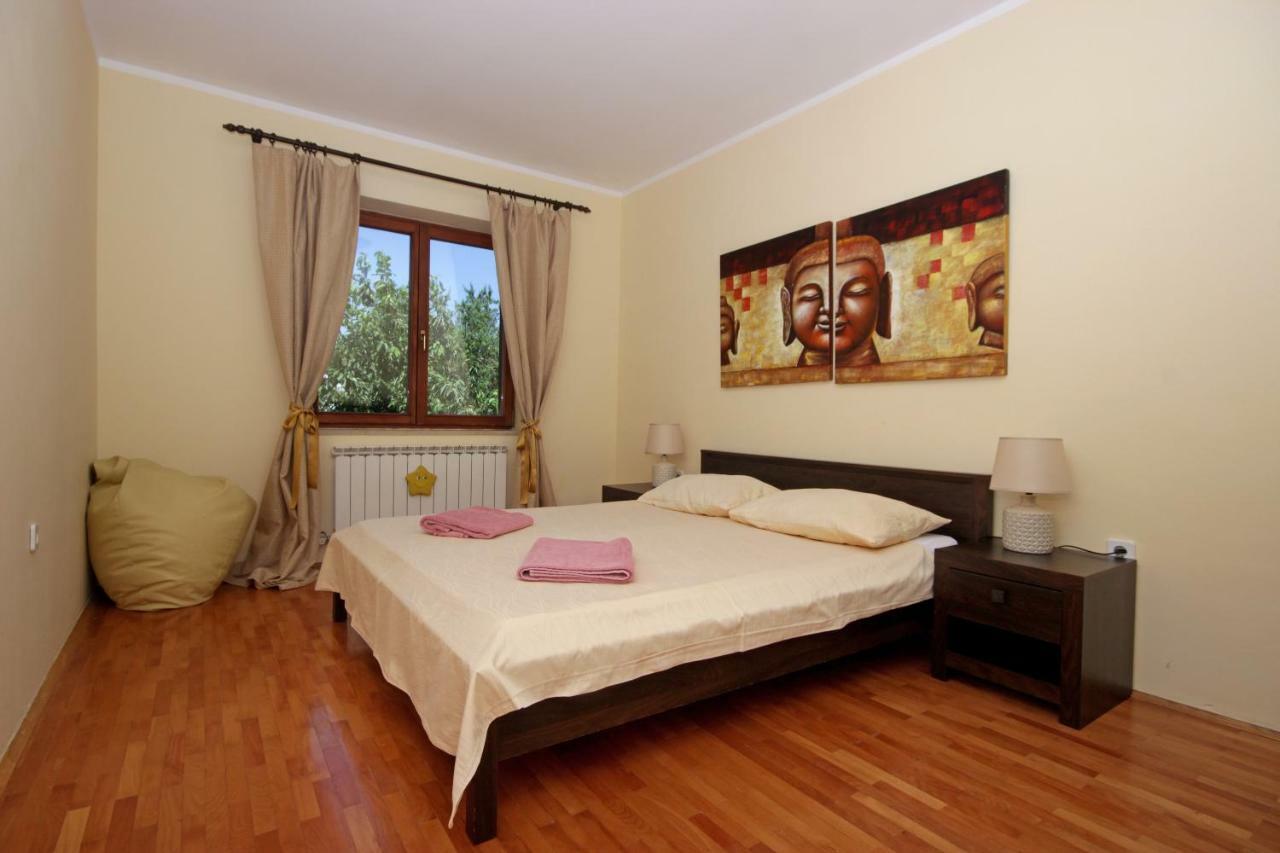 Mirna Apartment *