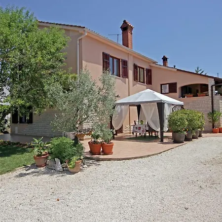 Apartments Mirna Pula Exterior photo
