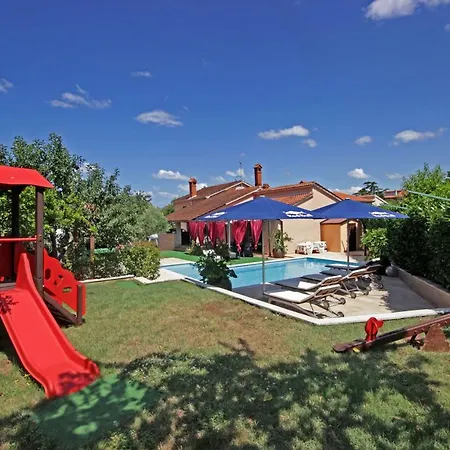 Apartments Mirna Pula Exterior photo